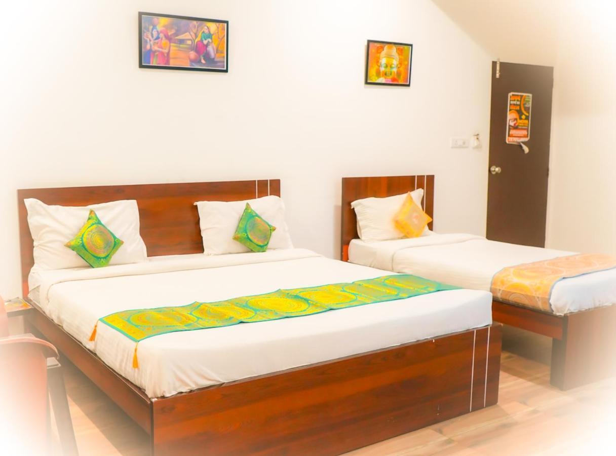 Hotel Dream Villa In Ουνταϊπούρ Εξωτερικό φωτογραφία